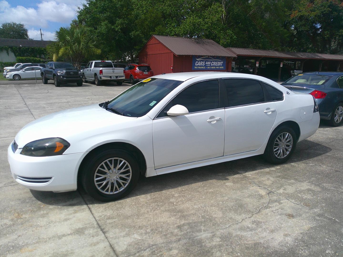 2009 WHITE CHEVROLET IMPALA POLICE (2G1WS57M291) , located at 1200 Cassat Avenue, Jacksonville, FL, 32205, (904) 695-1885, 30.302404, -81.731033 - Photo#3